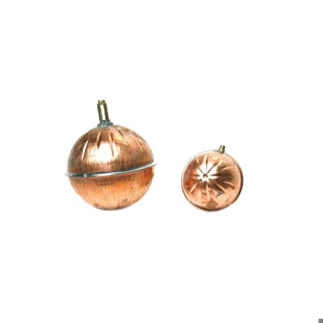Sfera in rame con passante da  120  mm.